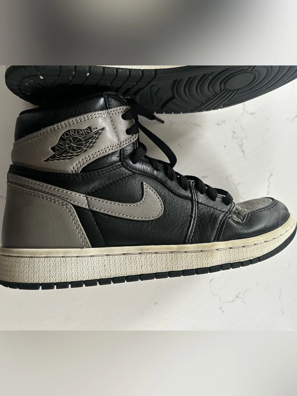 2018 Air Jordan 1 retro high og shadow grey/black men’s size 7